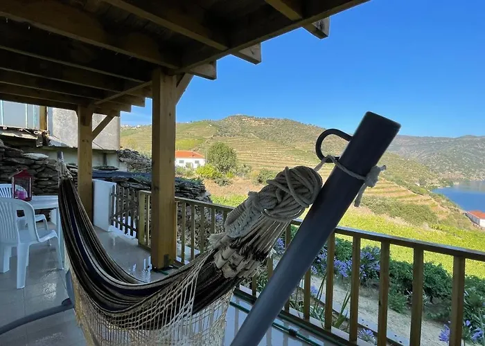 Feriehus My Grandmas A Casa Avos Vale de Figueira